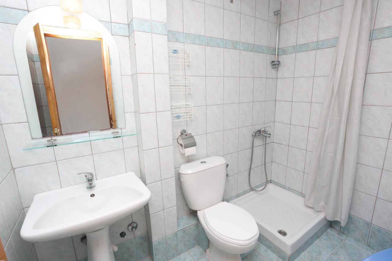 بوليخرونو Spanos Apartments Anna'S Lodge المظهر الخارجي الصورة