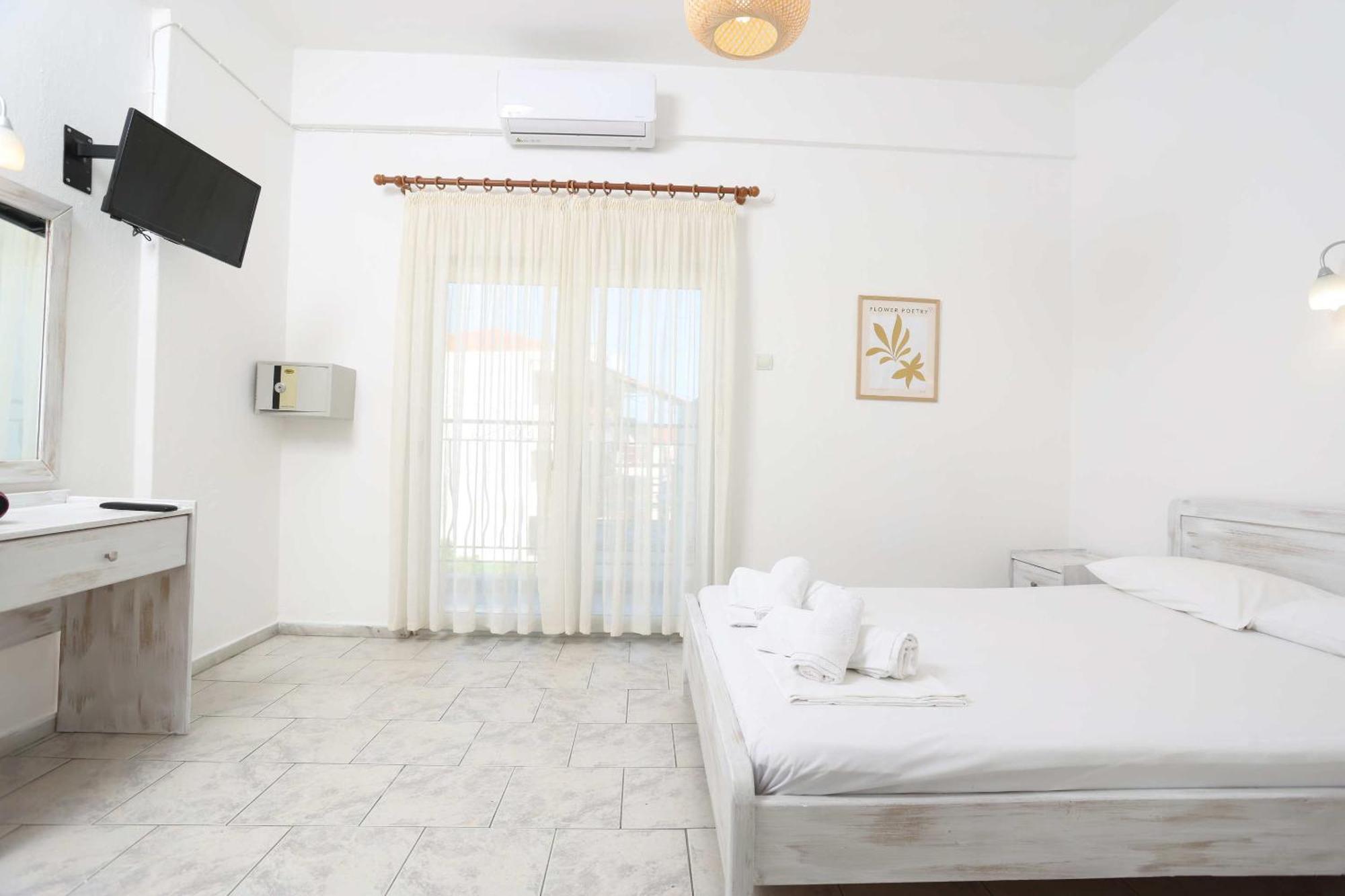 بوليخرونو Spanos Apartments Anna'S Lodge المظهر الخارجي الصورة